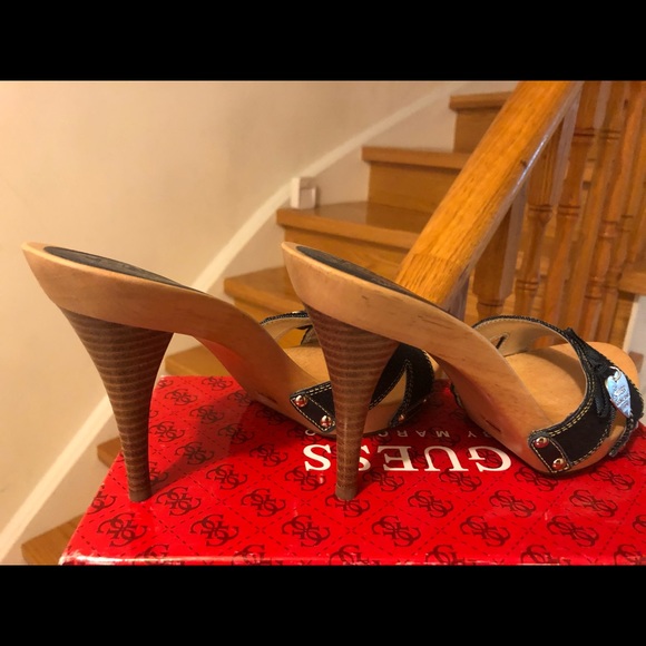 Guess - NEW Never Wear !!!!! - Picture 3 of 6